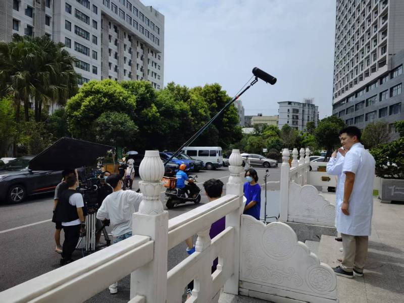 荣县广告片拍摄公司低成本实现高规格制作的诀窍